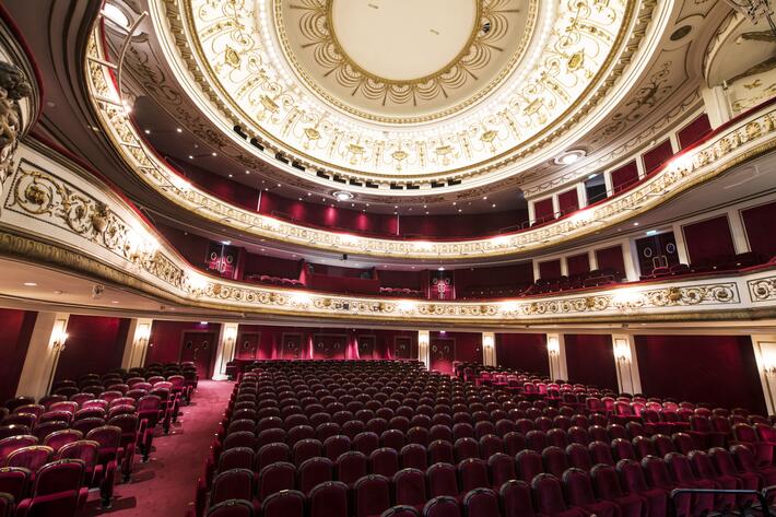 salle theatre marigny