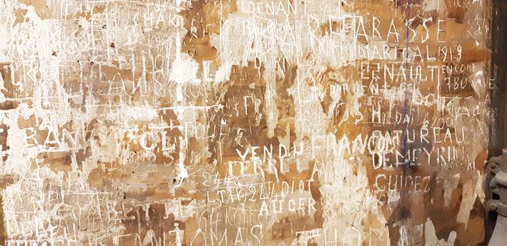 mur avec inscriptions th&eacute;&acirc;tre de la Porte Saint Martin