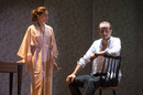 Arié ELMALEH, Barbara SCHULZ dans La Perruche