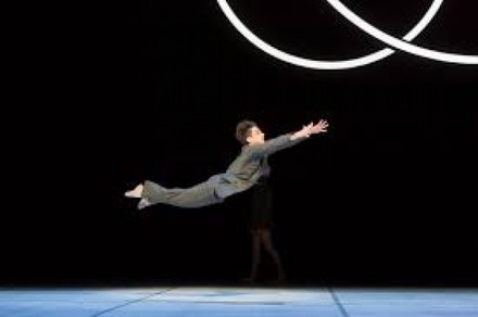 Nijinsky. Chorégraphie de John Neumeier. Ballet National du Canada. au Théâtre des Champs-Elysées