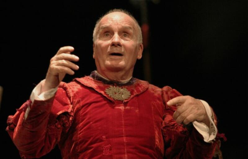 Michel Bouquet dans le Roi se meurt d'Eugène Ionesco au Théâtre Hébertot en mars 2014