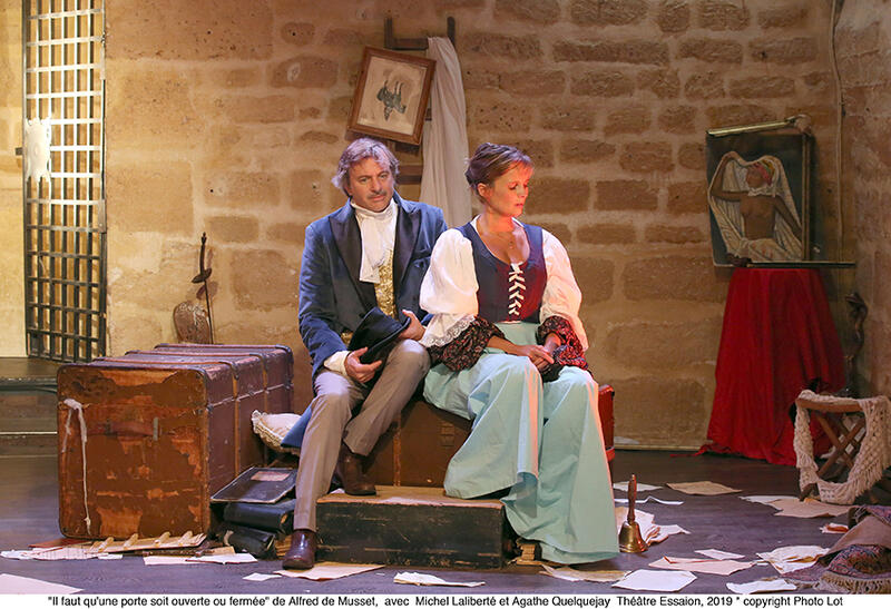 Il faut qu'une porte soit ouverte ou fermée au Théâtre Essaïon