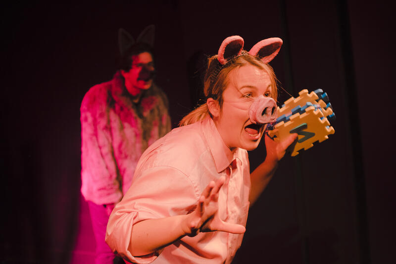 Gaspard et le Chaperon Rouge au Théâtre Essaïon