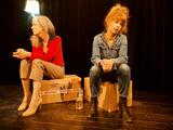 ON NE COUCHE PAS AUX ENTERREMENTS au Théâtre de Jeanne
