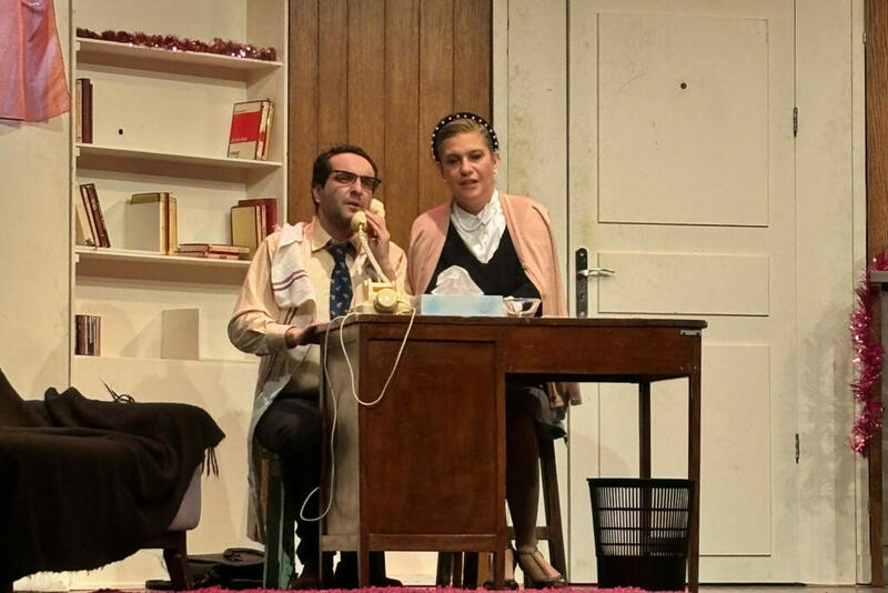 Le Père Noël est une ordure ! au Théâtre Comédie Odéon