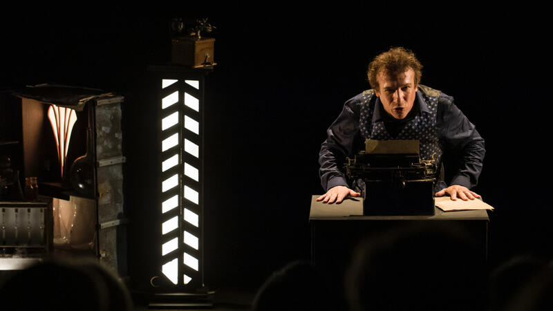 LE MYSTÈRE DE L'HOMME INVISIBLE au Théâtre Lucernaire