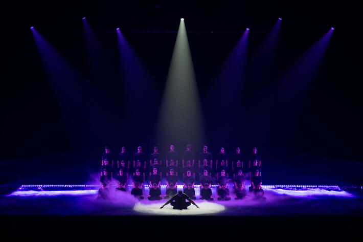 L'art hypnotique de la danse urbaine s'installe au Théâtre Marigny avec Sadeck BERRABAH