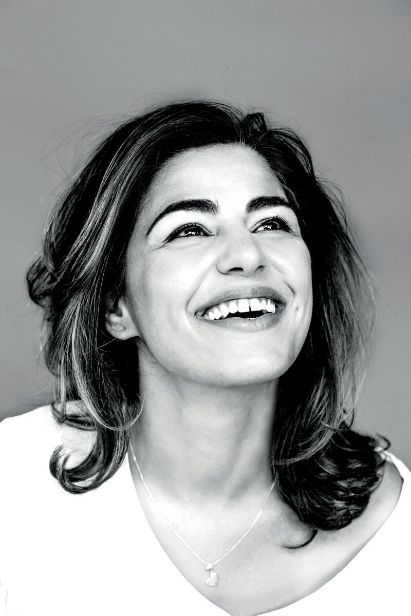 Sarah Doraghi, Je change de file