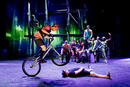 ID - EVOLUTION - Cirque Éloize au Théâtre Montparnasse