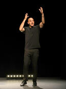 MEHDI DJAADI - Couleur framboise au Studio des Champs-Elysées