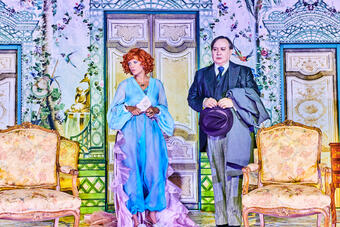 « La Jalousie » au Théâtre de la Michodière&nbsp;: quand le doute s’installe entre Michel FAU et Gwendoline HAMON dans ce boulevard de GUITRY