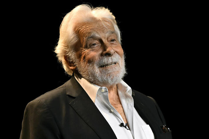 Jacques WEBER de retour sur les planches avec CYRANO, personnage emblématique de sa carrière