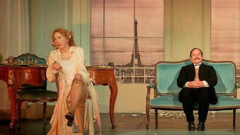 On purge bébé au Théâtre Hébertot