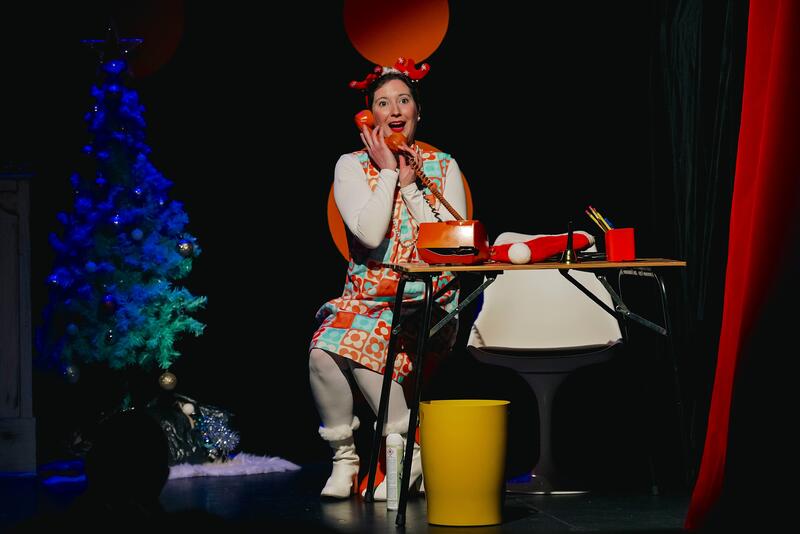 Le père Noël est une ordure à La Divine Comédie