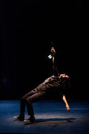 Eva Rami dans VA AIMER ! au Théâtre de La Pépinière