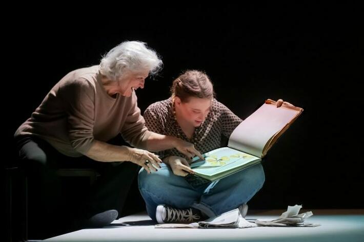 « La Découvreuse oubliée » : quand le théâtre répare le silence de l’Histoire à propos des femmes scientifiques