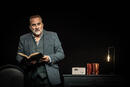 ANTOINE DULERY lit entre le lignes au Théâtre Essaïon Avignon