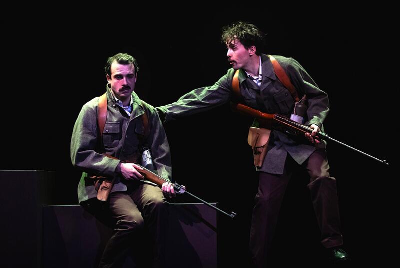 LA GUEЯRE DES ÉMEUS au Théâtre 100 noms