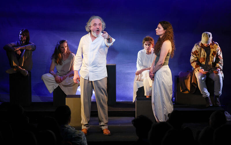 ANTIGONE au Théâtre de Poche-Montparnasse
