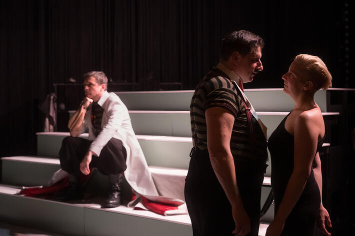 A VOIR EN MAI | Une satire grinçante et immersive sur les mécanismes de la tyrannie