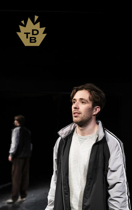 Maintenant je n'écris plus qu'en français au Théâtre 11.Avignon