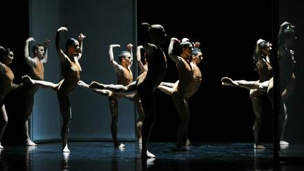 Malandain Ballet Biarritz - L’OISEAU DE FEU/BOLÉRO/MINUIT ET DEMI, OU LE CŒUR MYSTÉRIEUX au Théâtre des Champs-Elysées