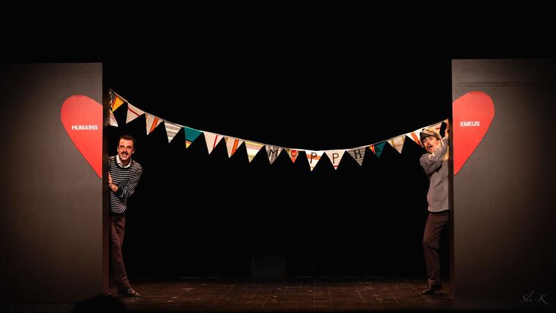 La guerre des émeus au Théâtre 100 noms