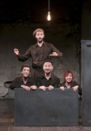 Ali BOUGHERABA, Benjamin FALLETTO, Camille FAVRE-BULLE, Cristos MITROPOULOS dans Ivo Livi ou Le Destin d'Yves Montand