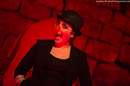 NINA, DES TOMATES ET DES BOMBES