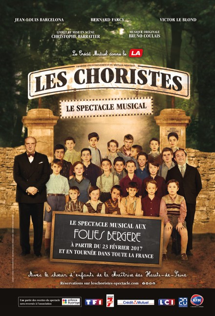 Les choristes au Théâtre des Folies Bergère