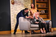 Chers parents au Théâtre des Salinières