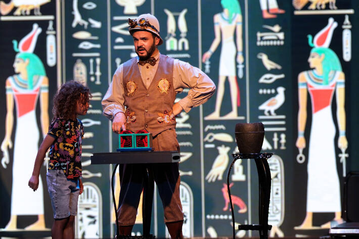 SÉLECTION JEUNE PUBLIC | Petits aventuriers mais grands pouvoirs avec Max et la pyramide magique au Théâtre La Boussole