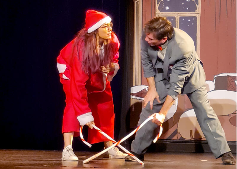 Charlotte et le Costume du Père Noël au Théâtre Essaïon